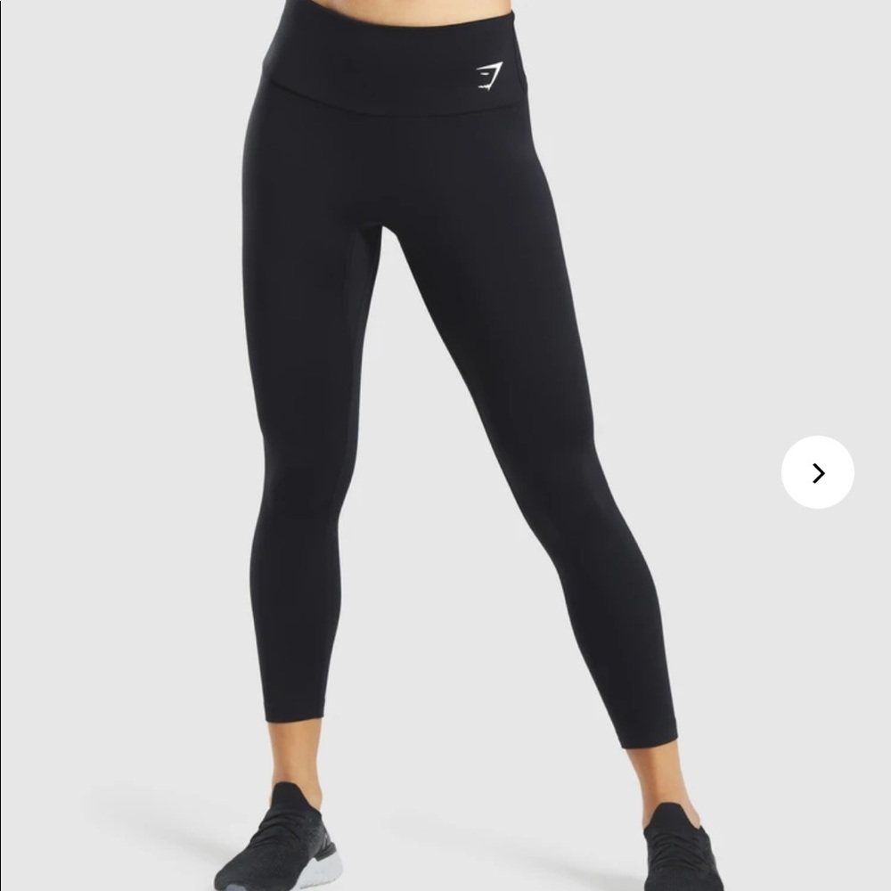 Gymshark women’s training 7/8 leggings Medium
